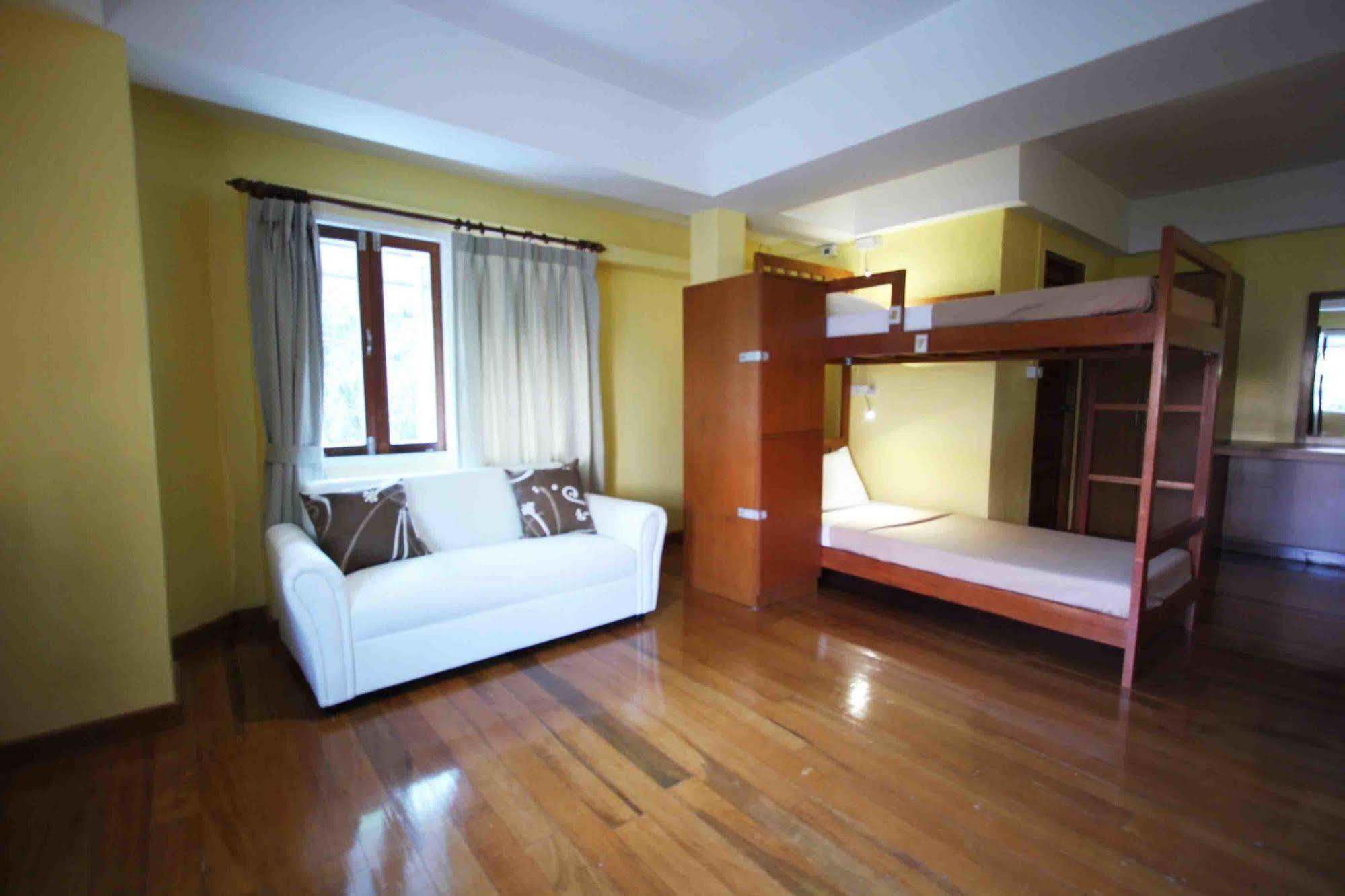 Chanchala Cafe & Hostel Hua Hin Luaran gambar